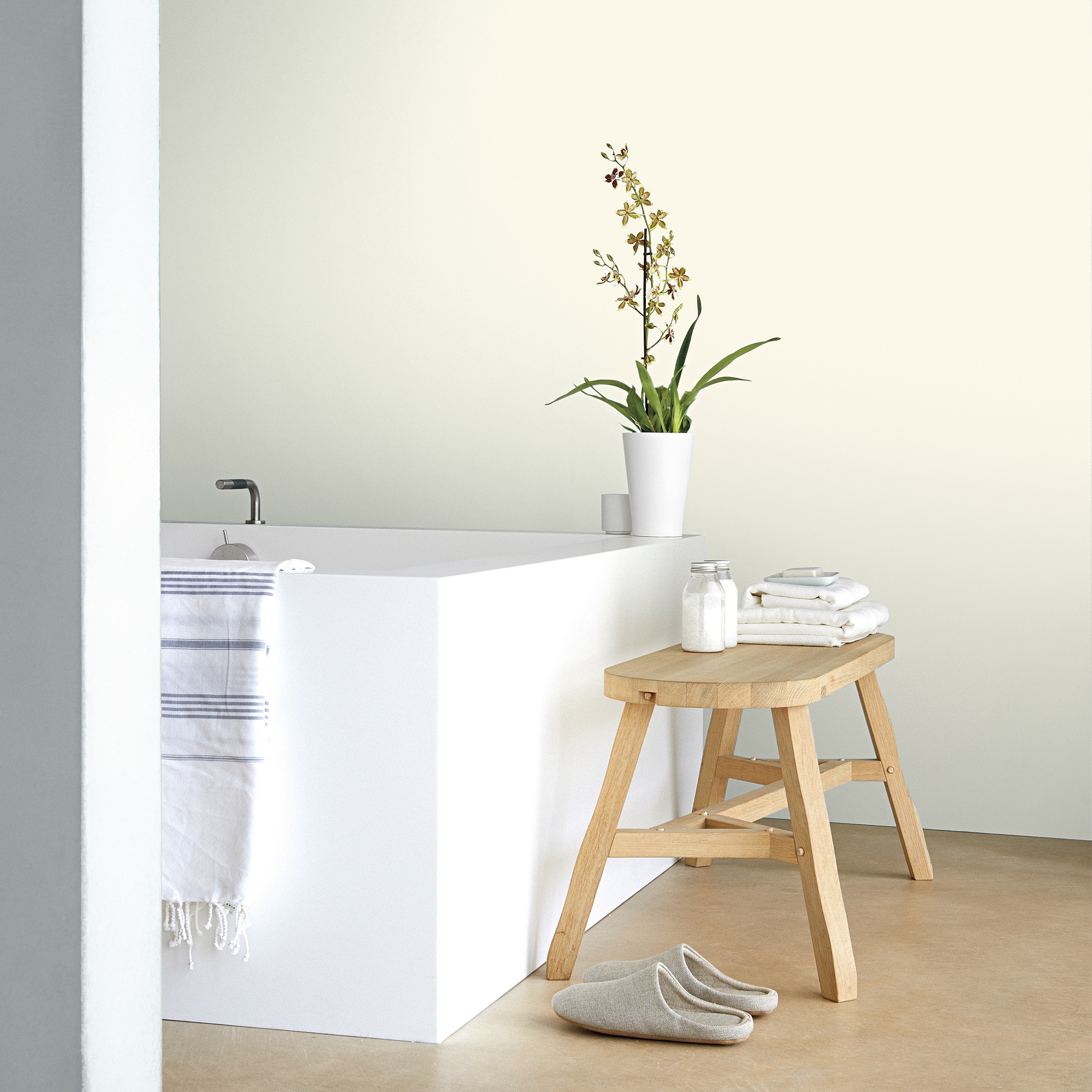 Dulux Kuchnia Łazienka "Perłowy biały" 2,5L SATYNA - obrazek 3